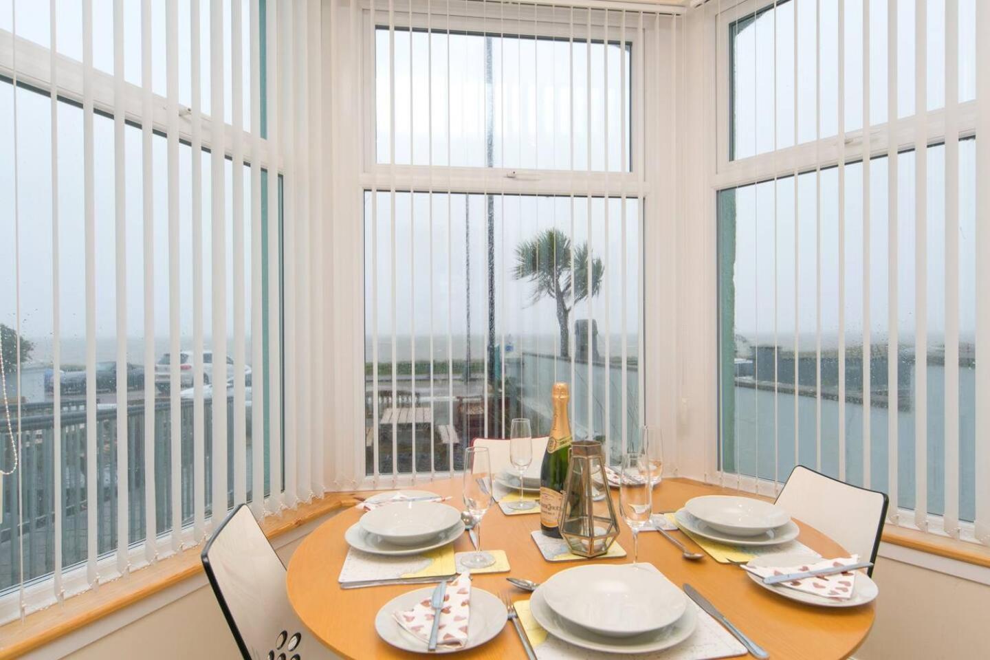 Pass The Keys Hafan Stylish 2 Bedroom Sea View Apartment พุชเฮลี ภายนอก รูปภาพ